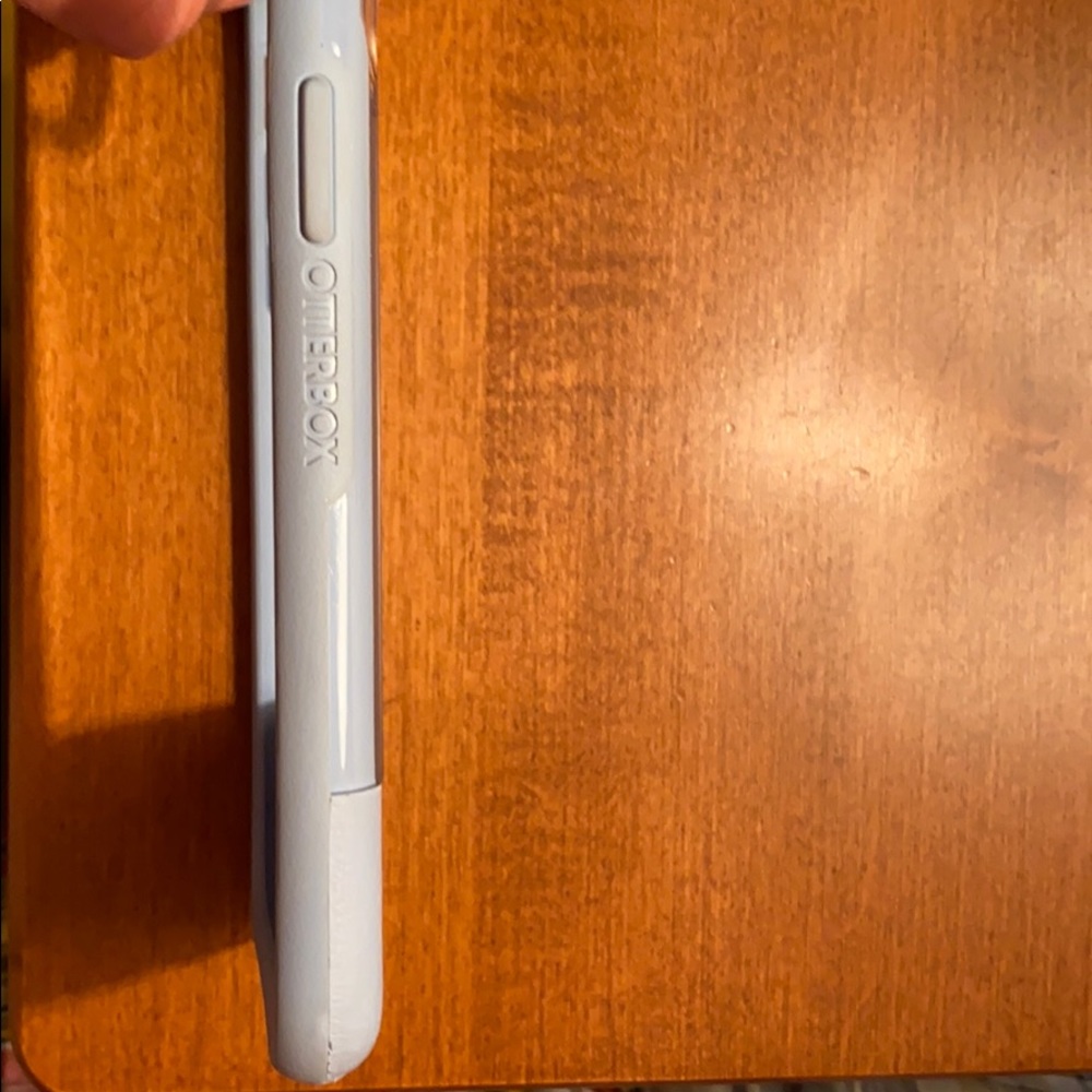 iPhone X otterbox case - Picture 3 of 3
